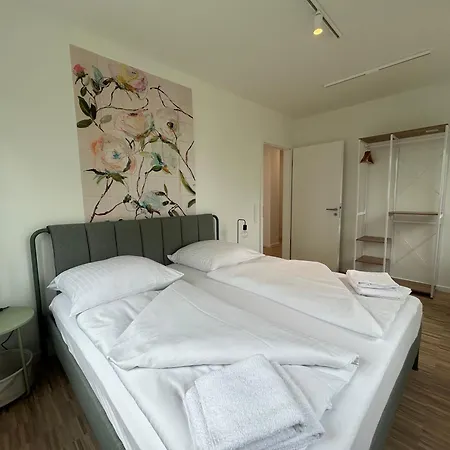 Gih - Neufahrn Hotel apartamentowy 4*